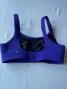 lululemon athletica Booby Bracer High Support Wireless Sports Bra 34D Purple